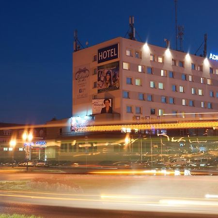 Hotel Kamena Chełm Екстериор снимка