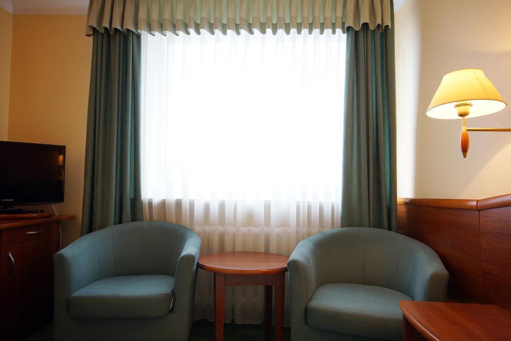 Hotel Kamena Chełm Екстериор снимка