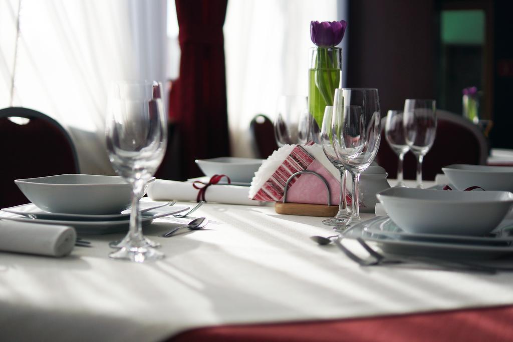Hotel Kamena Chełm Екстериор снимка