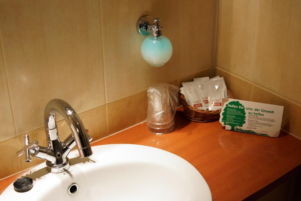 Hotel Kamena Chełm Екстериор снимка
