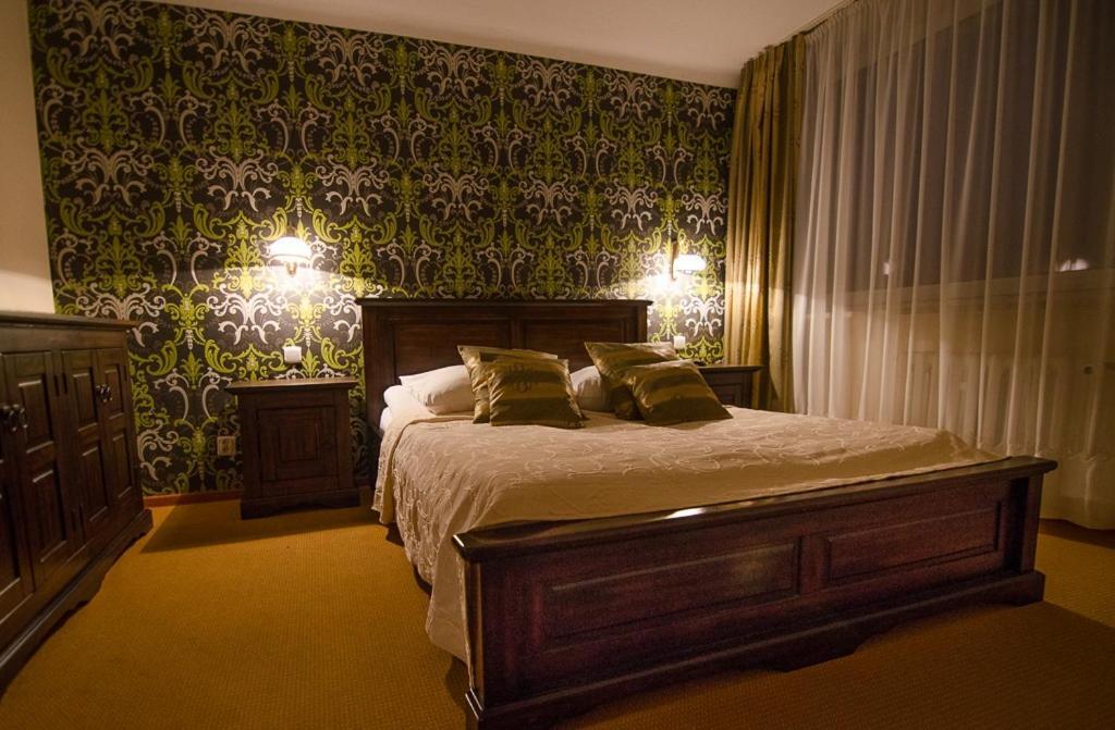 Hotel Kamena Chełm Екстериор снимка