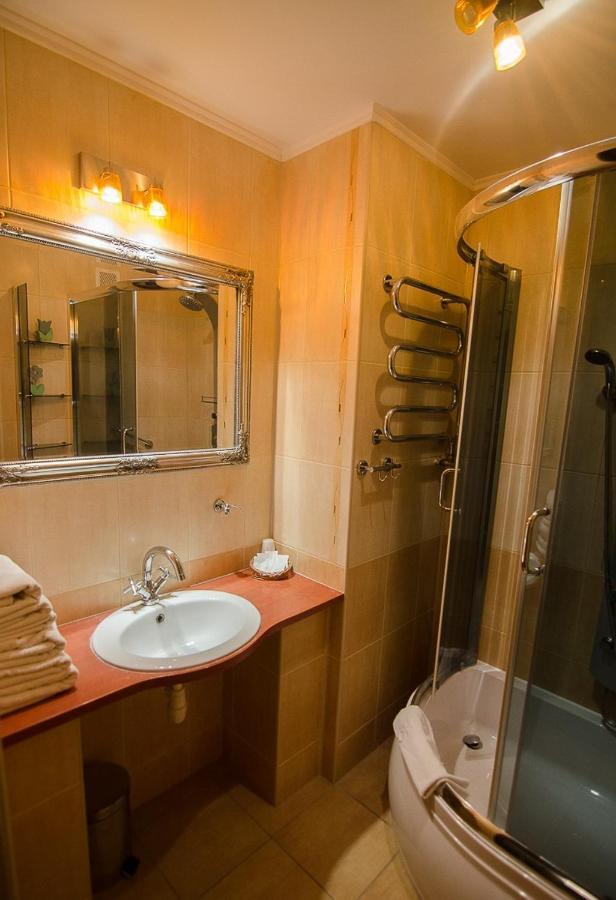 Hotel Kamena Chełm Екстериор снимка