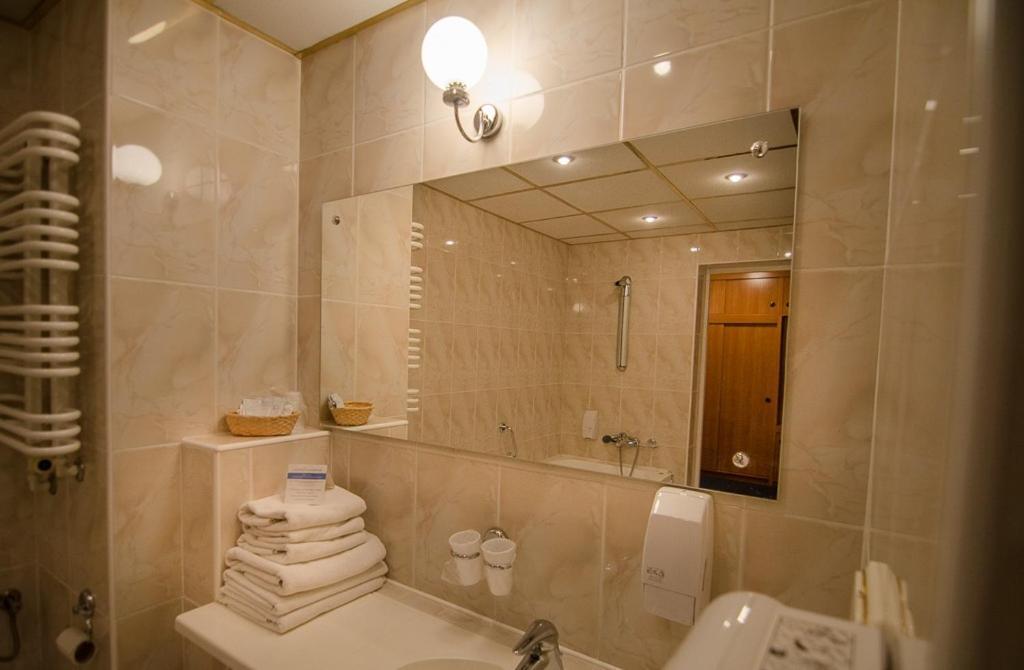 Hotel Kamena Chełm Екстериор снимка
