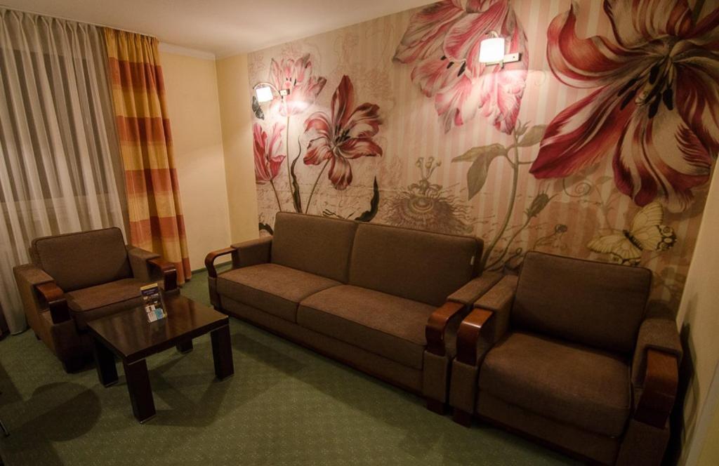 Hotel Kamena Chełm Екстериор снимка