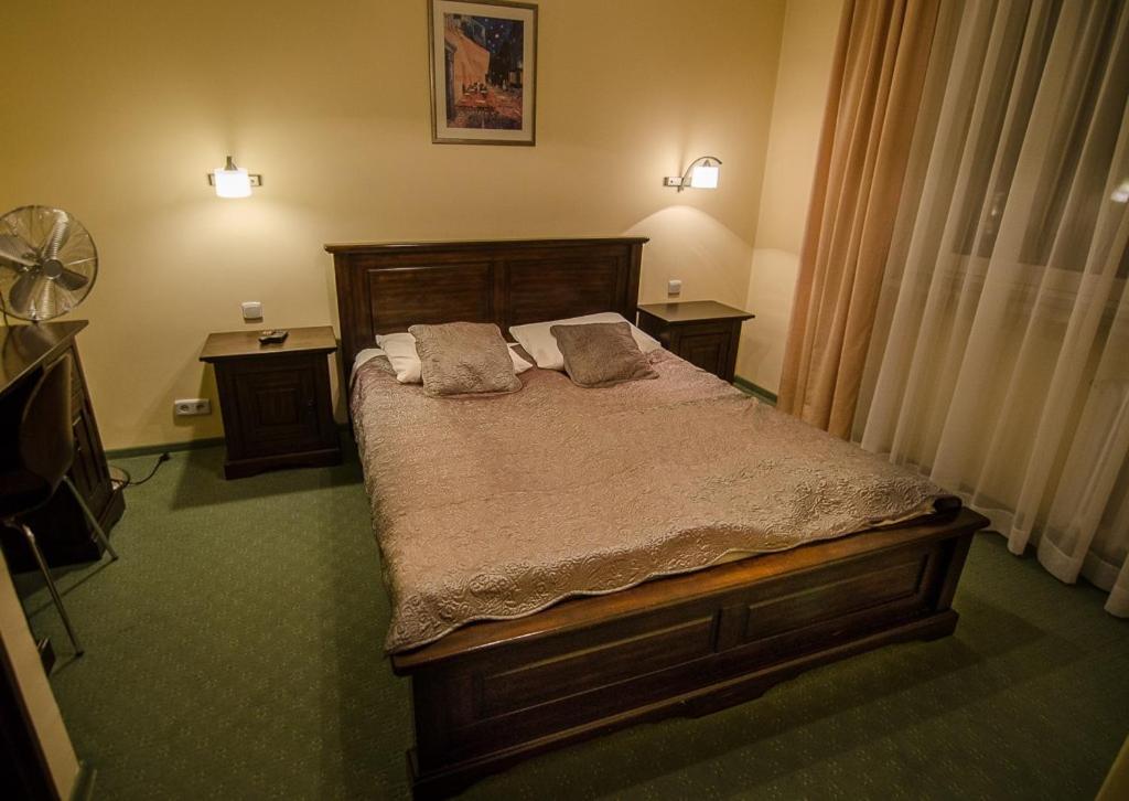Hotel Kamena Chełm Екстериор снимка
